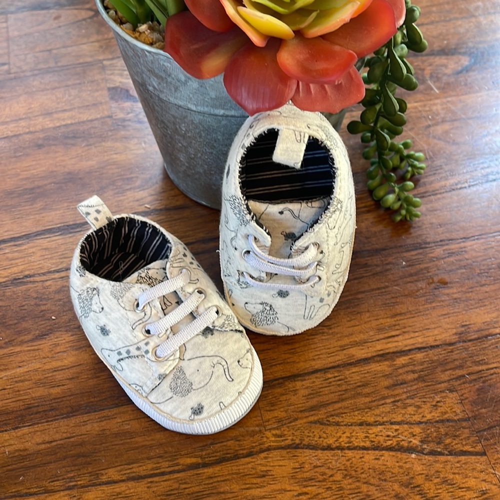 Baby boy 0/3 month soft shoes zoo animals